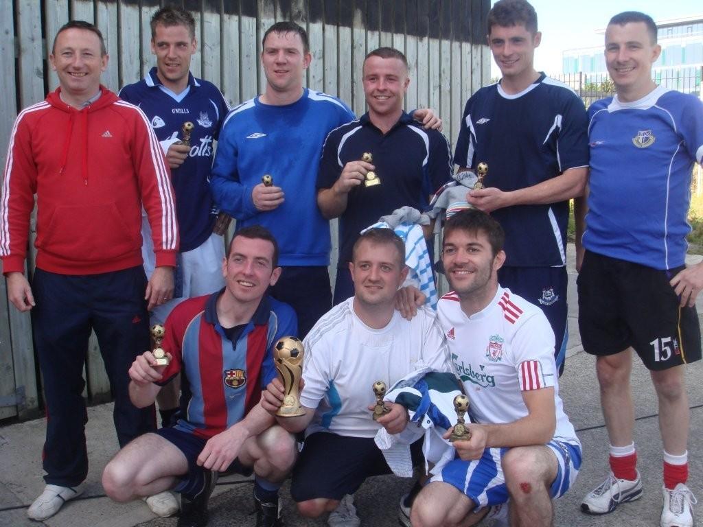 THE WINNING TEAM - LIAM'S SEVEN WITH JONATHAN TREACY & KENNETH TREACY (ORGANISERS).